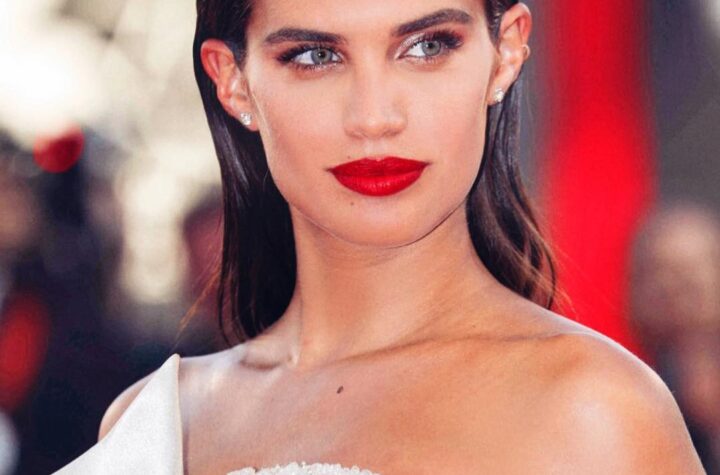 Sara Sampaio Net Worth 2022, Career, Boyfriend